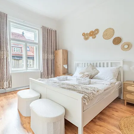Celine Prague Luxury Hostel-3